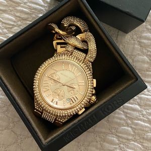 Mk 3196. Authentic rose gold Michael Kors watch.